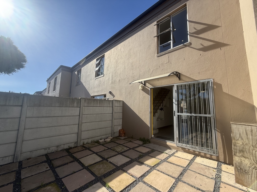2 Bedroom Property for Sale in Parklands Western Cape